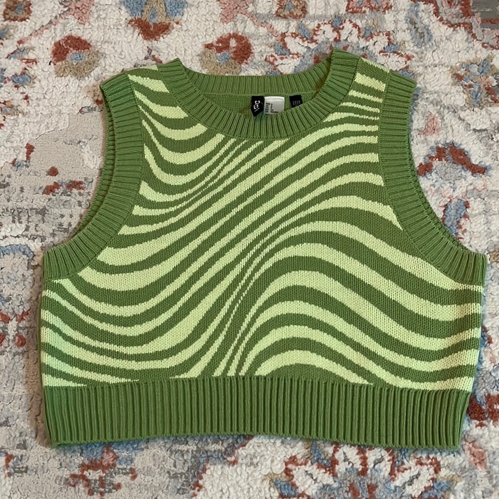 H&M green sweater vest